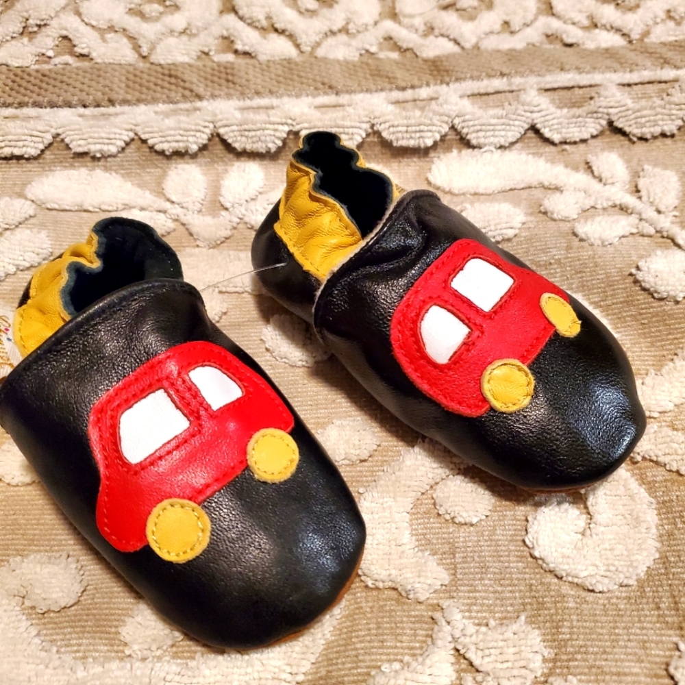 Litiquet leather crib shoes-NWOT